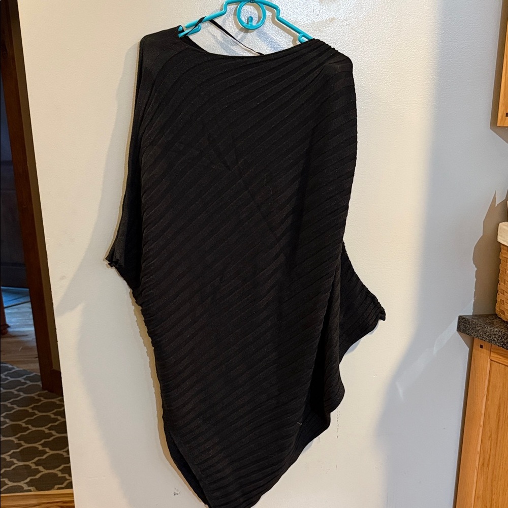 Lane Bryant Black Ribbed Knit Poncho 22/24. Sparkly. Asymmetrical sweater.
